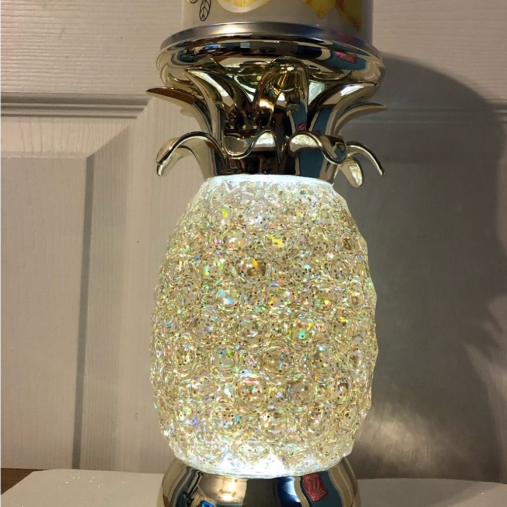 BBW Pineapple 3 Wick Candle Pedestal